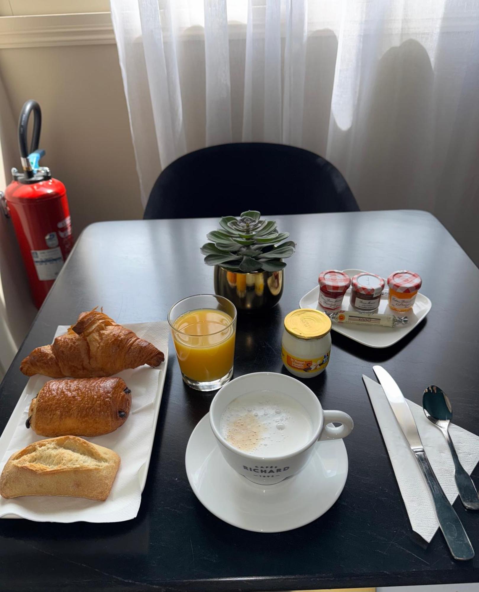 La Caravelle Hotel Екс ан Прованс Екстериор снимка